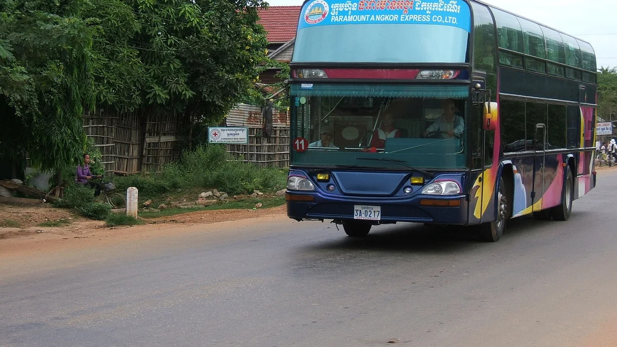 Intercity bus on the Siem Reap to Phnom Penh route