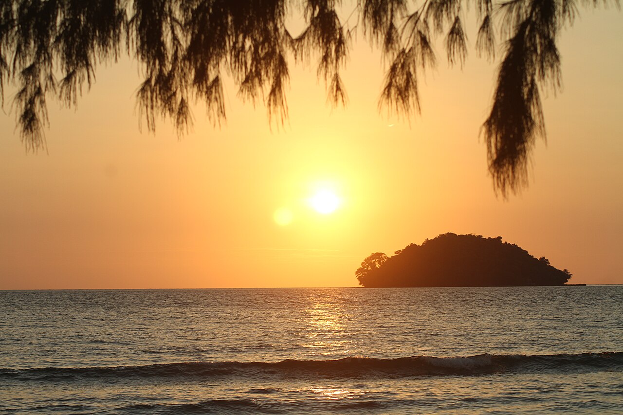 ឆ្នេរអូរត្រេះ photo