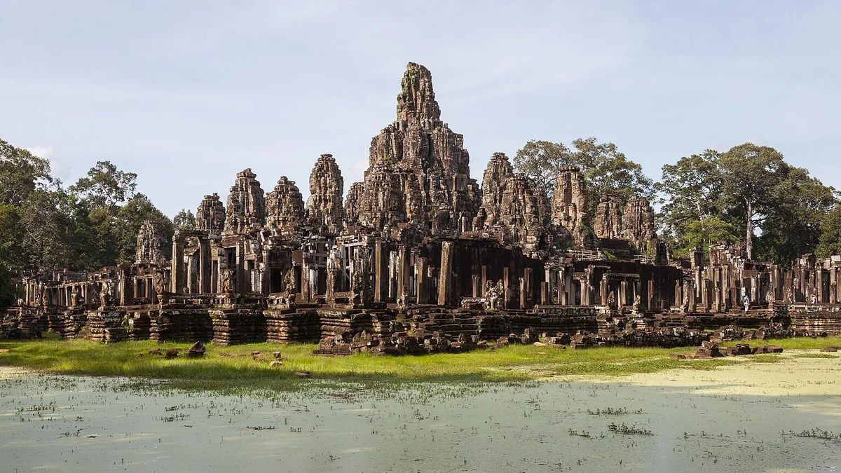 Authentic Cambodia travel photograph: Bayon, Angkor Thom, Camboya, 2013-08-17, DD 37.JPG